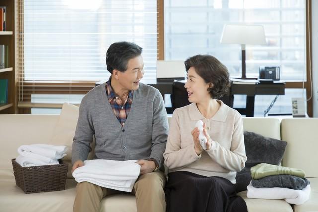 不离婚也不说话：中年夫妻那3条不说的默契，听着都让人心疼