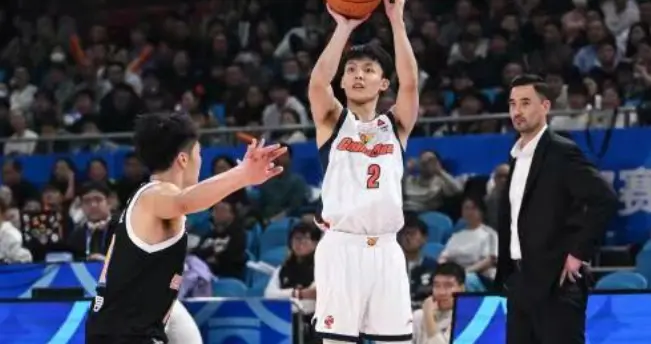 CBA常规赛明天12月14日赛程：广东PK南京，上海PK吉林