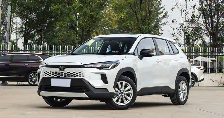 合资油车真的过时了吗？10万预算选SUV，卡罗拉锐放依旧值得考虑