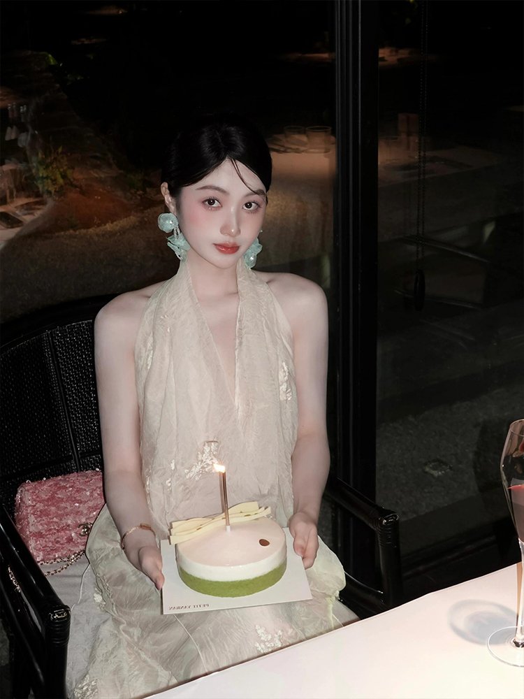 晨袍女新娘领证登记订婚礼服