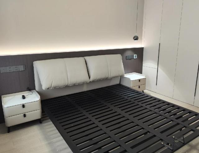 真皮床怎么选？内行人给出5个“小建议”，照着买不踩坑！