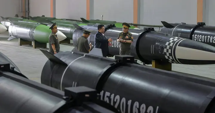 金正恩拒见高市，朝鲜告知全球，给日本换了新名字，用了独特称谓