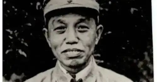 1939年，36岁的谭震林在开学典礼上看到20岁女干部田秉秀