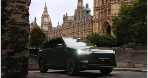 从用户推荐到市场认可，问界M9“科技车皇”之名实至名归