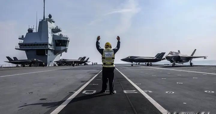 英媒曾爆料：法航母在南海追中国潜艇，结果碰上中国40艘军舰懵了