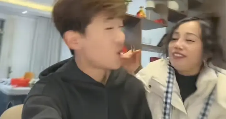 大学生回家第一天被宠上天，这“亲情甜蜜期”为啥超不过三天？