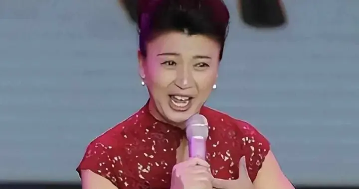 雪地里走出来的“山杏”，豪宅里哭穷，身份撕裂二十年