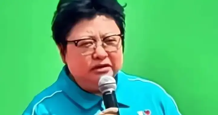 作秀？4000万瞒不住！官媒点名 ，捐赠救护车上浮现这三字被指刻意