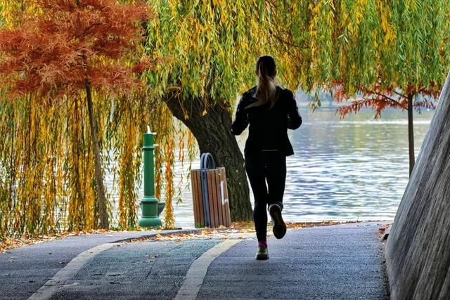 适得其反！这种跑步方式简直是浪费时间