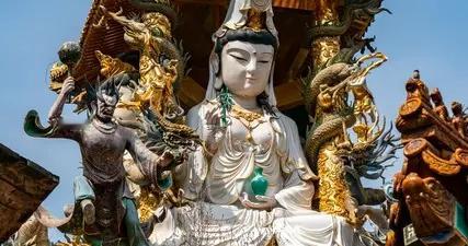 遇见观音菩萨，留下四个字“心想事成”。整个五月，你将好运连连