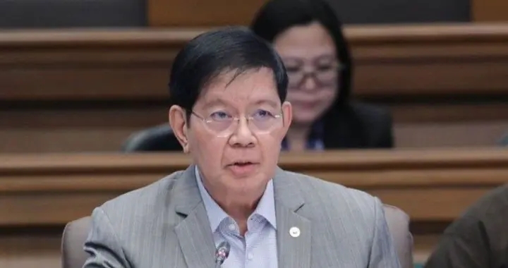 参议员拉克森提议“加速审判”：证人整周待命