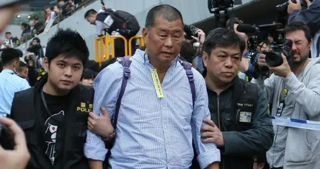 黎智英判20年：西方怒批“政治审判”，中方怒怼“这是法治胜利”