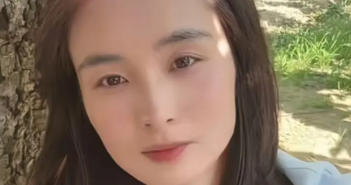 瑾汐儿子两个行为太懂事 二哈领到补贴了 补贴还不少