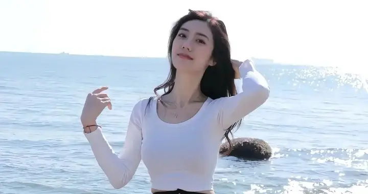 女生多去看看海，才会治愈所有想不通的事