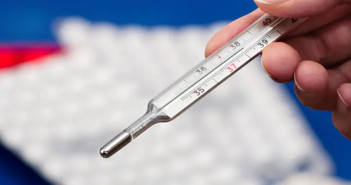 水银体温计打碎了，医生提示：千万不要扫，这样做才安全