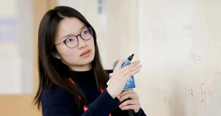 2位中国籍数学家摘菲尔兹奖！丘成桐激动了，中国数学真正强在哪
