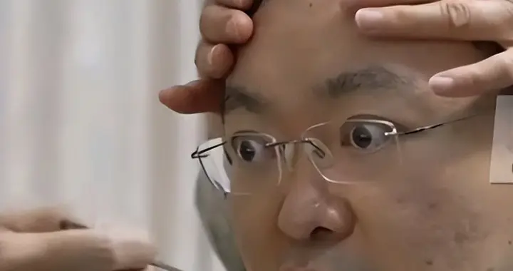 爷爷50岁去世父亲47岁离世！一家三代短命，48岁蔡磊能打破魔咒吗