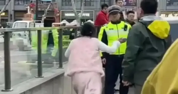 因为交通纠纷，男子动手打人势必严惩