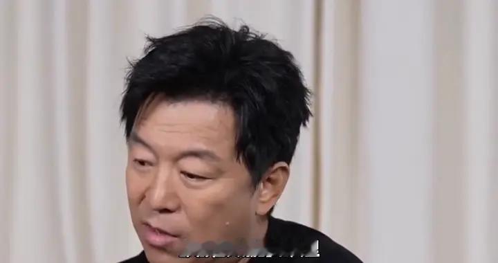 黄渤自嘲是“00后”！一句玩笑，戳穿娱乐圈最真实的年龄...
