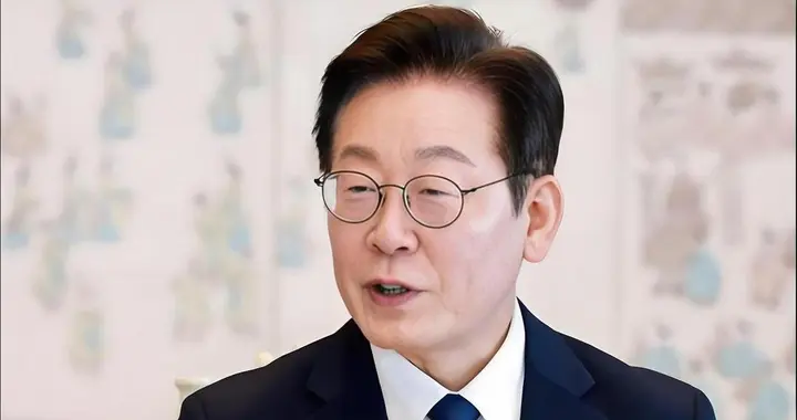 就任一年，支持率倒挂！韩国总统的“死亡交叉”来得太快