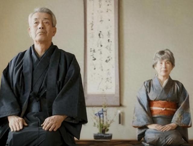 日本人长寿的5个好习惯，晒太阳排在第3，榜首被很多人忽视了