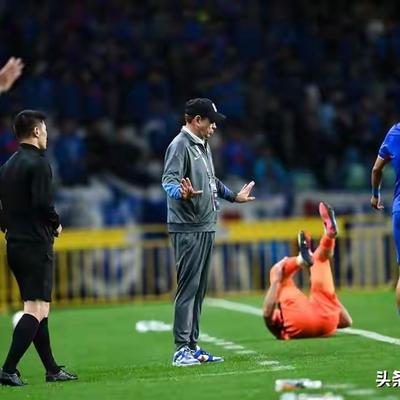 爱上小老弟：面对没有引援权的斯卢茨基，我
