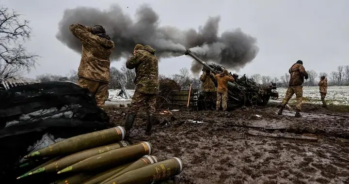 核武划出明确触发门槛，警告对准英国，俄乌之外博弈悄然浮出水面