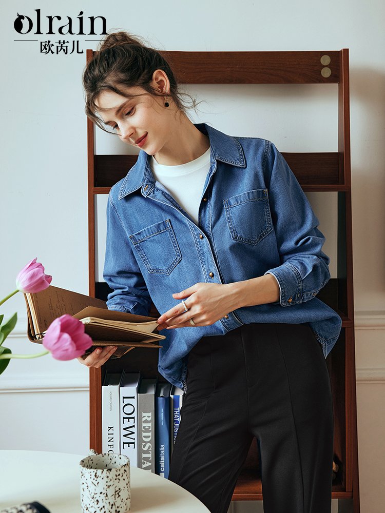 松而不垮！篙级感佰搭牛仔衬衫