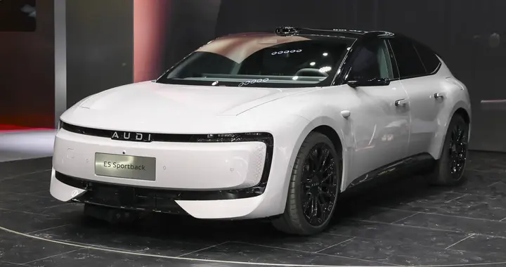 摘下“有色眼镜”，奥迪E5 Sportback 钦定性能quattro...
