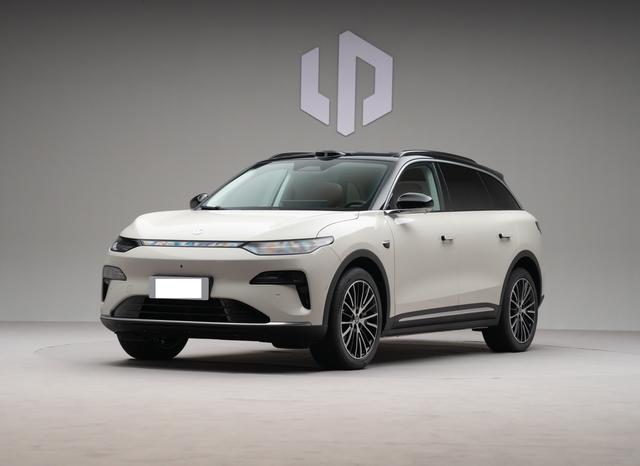 中型SUV售价不足15万起，配激光雷达+800V架构，增程/纯电双动力