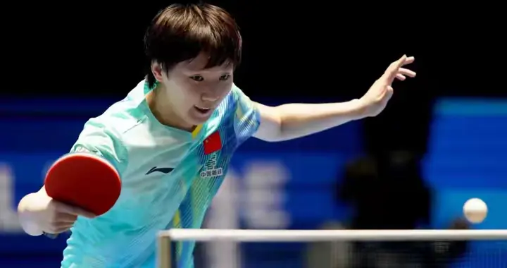 30日下午世界杯，国乒3连胜王曼昱3-0，早田希娜苦战，覃予萱好运