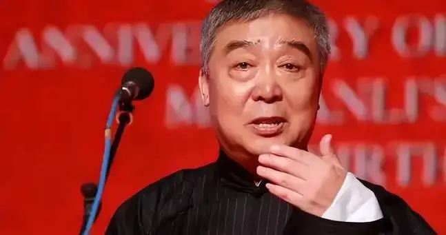 师胜杰离世四年，妻子守着旧物不肯改嫁，一句承诺守尽半生温柔