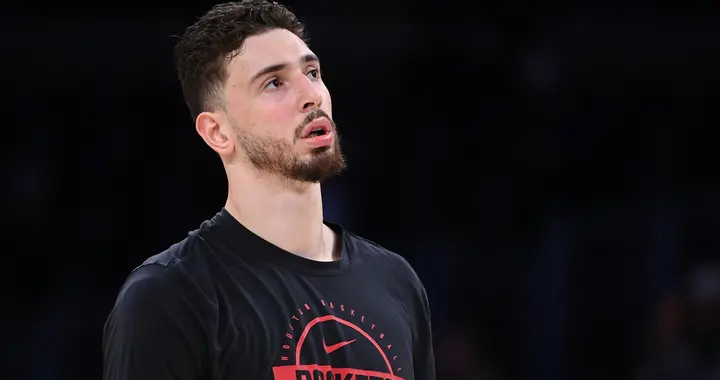 到底什么样的教练和管理层，能把申京这种水平的人当成核心培养？