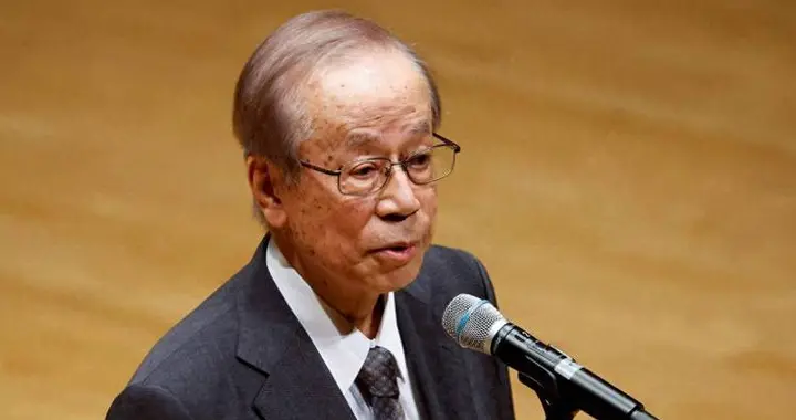 日本突传噩耗，中方好心送老友，高市的两个字，暴露自己最大恐惧