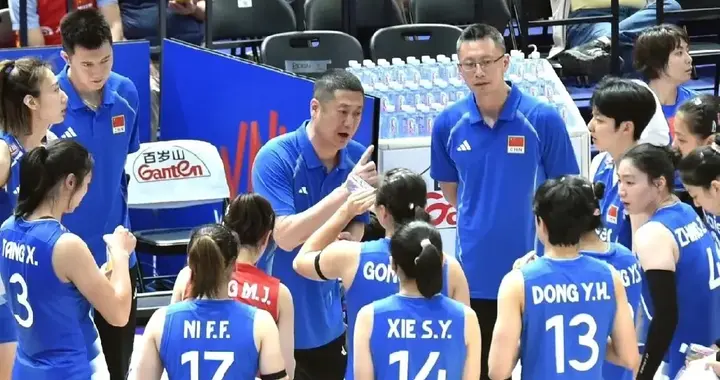 没想到今晚多米尼加这么难打！中国女排目前1-1战平多米尼加！