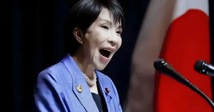 中国轻飘飘的一句话，高市早苗急了：连出三张牌，麻生太郎也来了