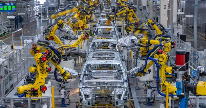 美媒：美西方没选择，现在不陪中国一起卷，以后在国外早晚被卷死