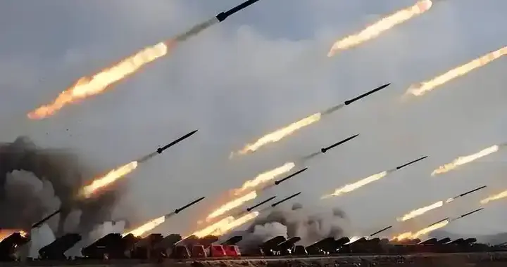 大战一触即发？伊朗竖起3000枚导弹，美航母从南海向中东狂奔