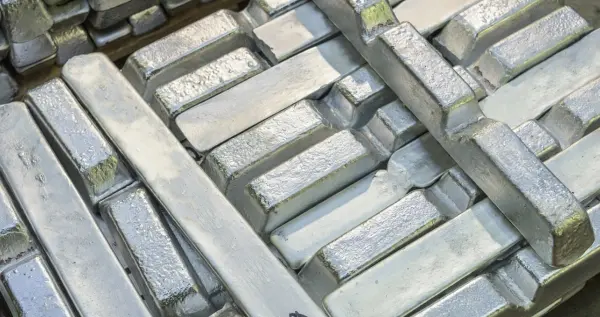 白银腰斩30%，谁在抄底?