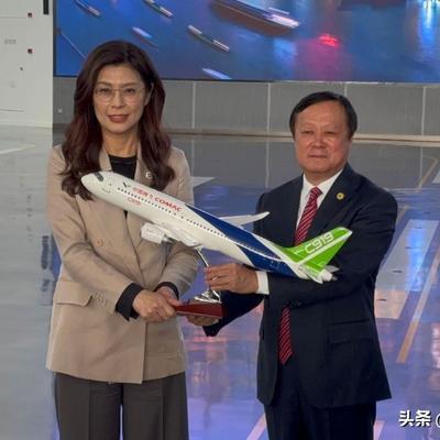 宇晨观世间：郑丽文参访位于上海的中国商飞