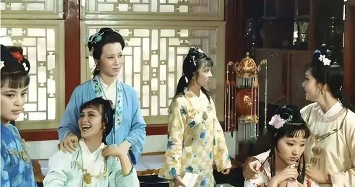 别再尬拍宅斗剧了！《红楼梦》中这几段，才是真正的顶级权谋