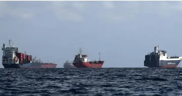 作为囤了好几年加油卡的老司机，看到这波油