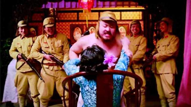 日军女兵的壮胆课：活人砍头、集体淫乱，要多变态有多变态