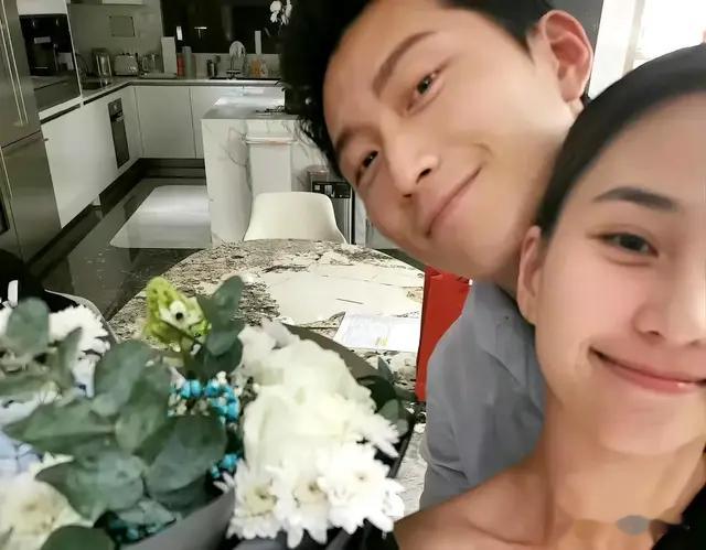 赘窦骁卡点为何超莲庆生疑似回应婚变传闻，两人的IP说明一切！