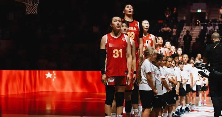 中国女篮3分险胜晋级！世界杯八强定7席，韩旭打出绝对球星级别