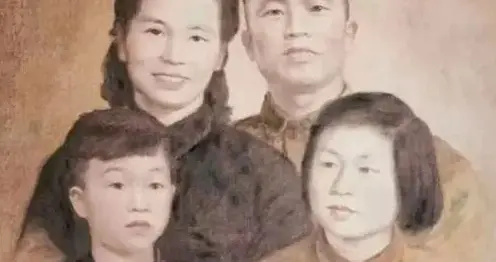 1941年皖南事变，朱枫三次进牢房探望丈夫，特务以为遇到了阔太太