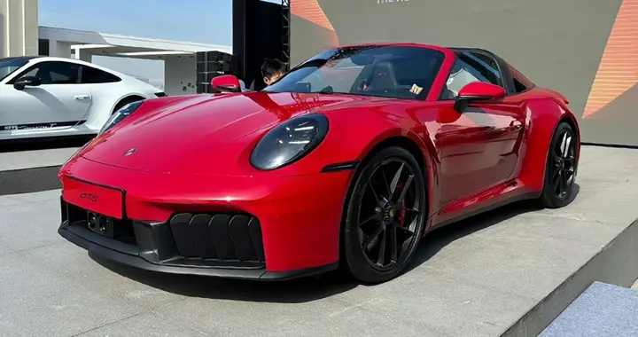 新款保时捷911 Targa 4 GTS首发亮相