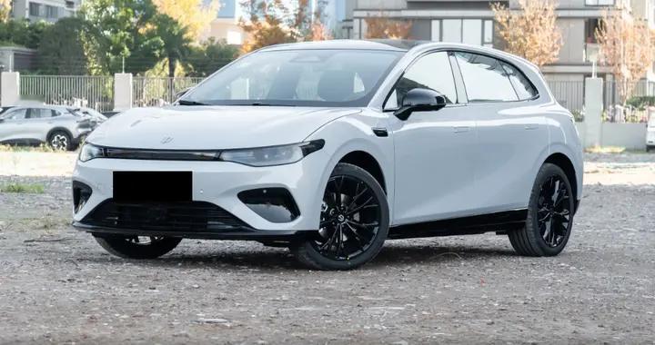 究竟适不适合年轻人，零跑Lafa5时尚又个性，不到10万起售