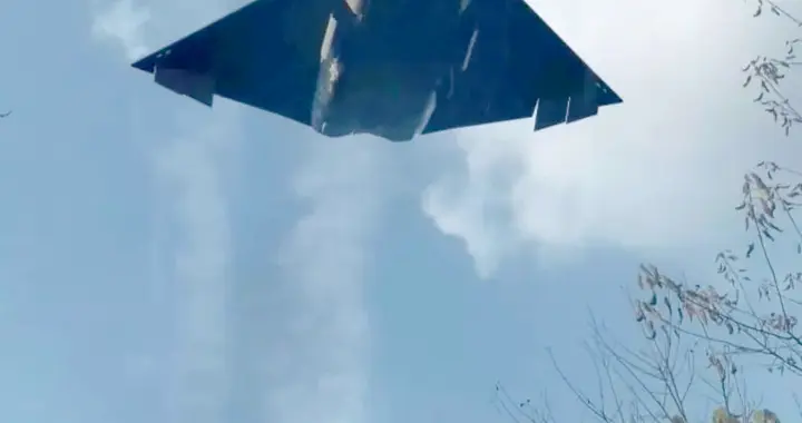 比歼-36刺痛更深，出乎美国意料：美投入巨资研发，却被中方打脸