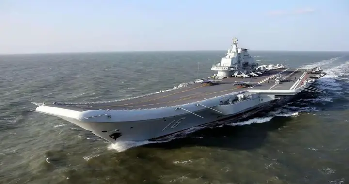 辽宁舰短短七天联合巡航，威慑日本右翼，严正警告任何挑衅者